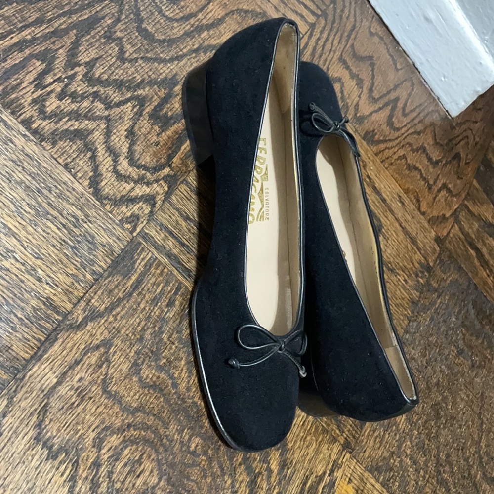 PERFECT CONDITION SALVATORE FERRAGAMO FLATS